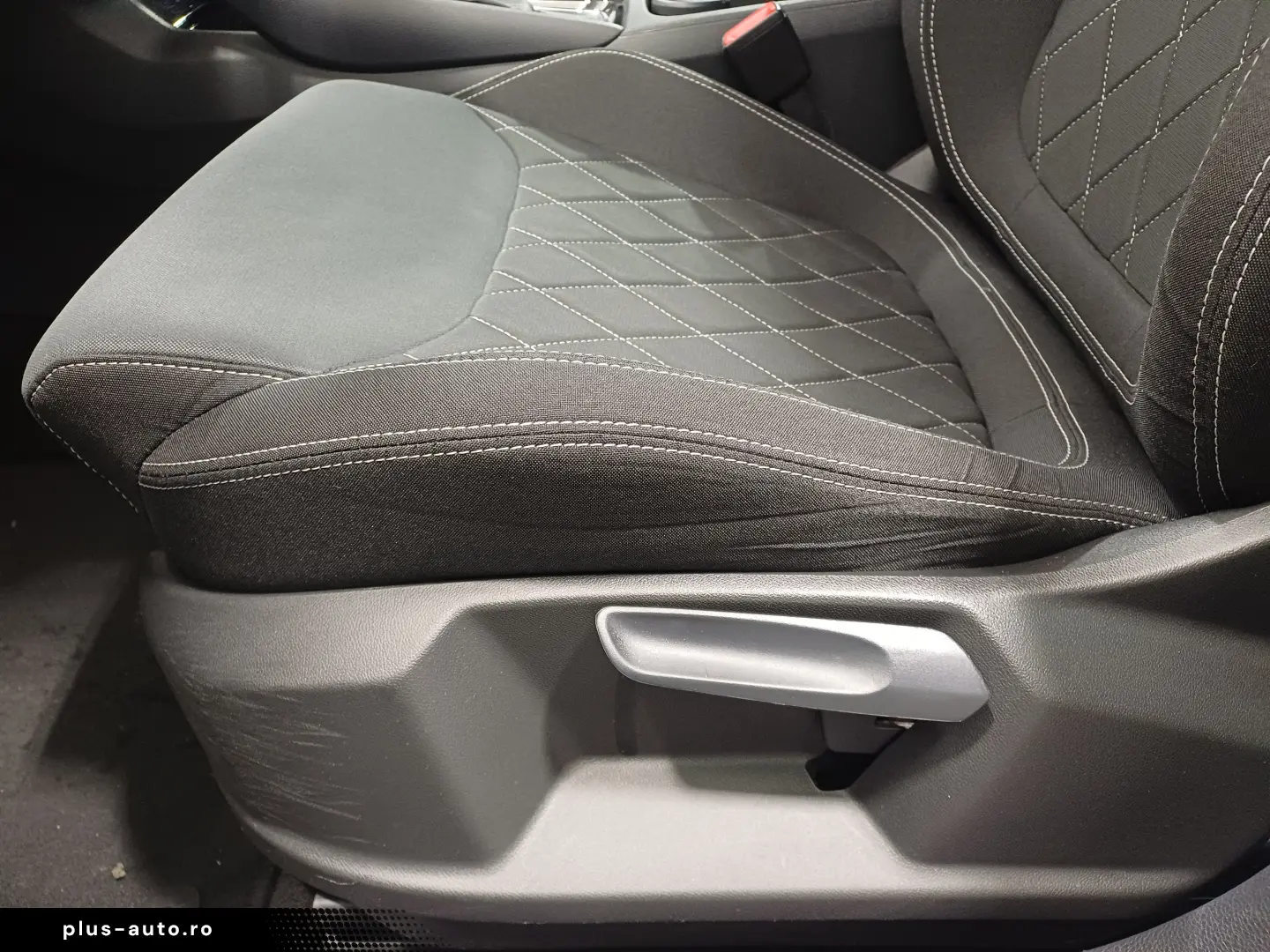 Skoda Karoq Sportline 2.0 TSI DSG 4X4 190 CP