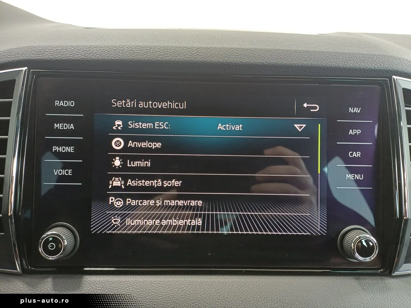 Skoda Karoq Sportline 2.0 TSI DSG 4X4 190 CP