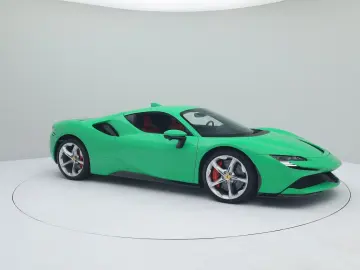 FERRARI SF90 Stradale - SIGNAL GREEN - FERRARI HAMBURG