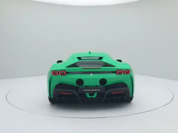 FERRARI SF90 Stradale - SIGNAL GREEN - FERRARI HAMBURG