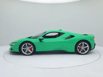 FERRARI SF90 Stradale - SIGNAL GREEN - FERRARI HAMBURG