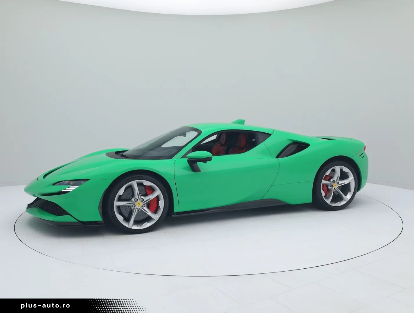 FERRARI SF90 Stradale - SIGNAL GREEN - FERRARI HAMBURG