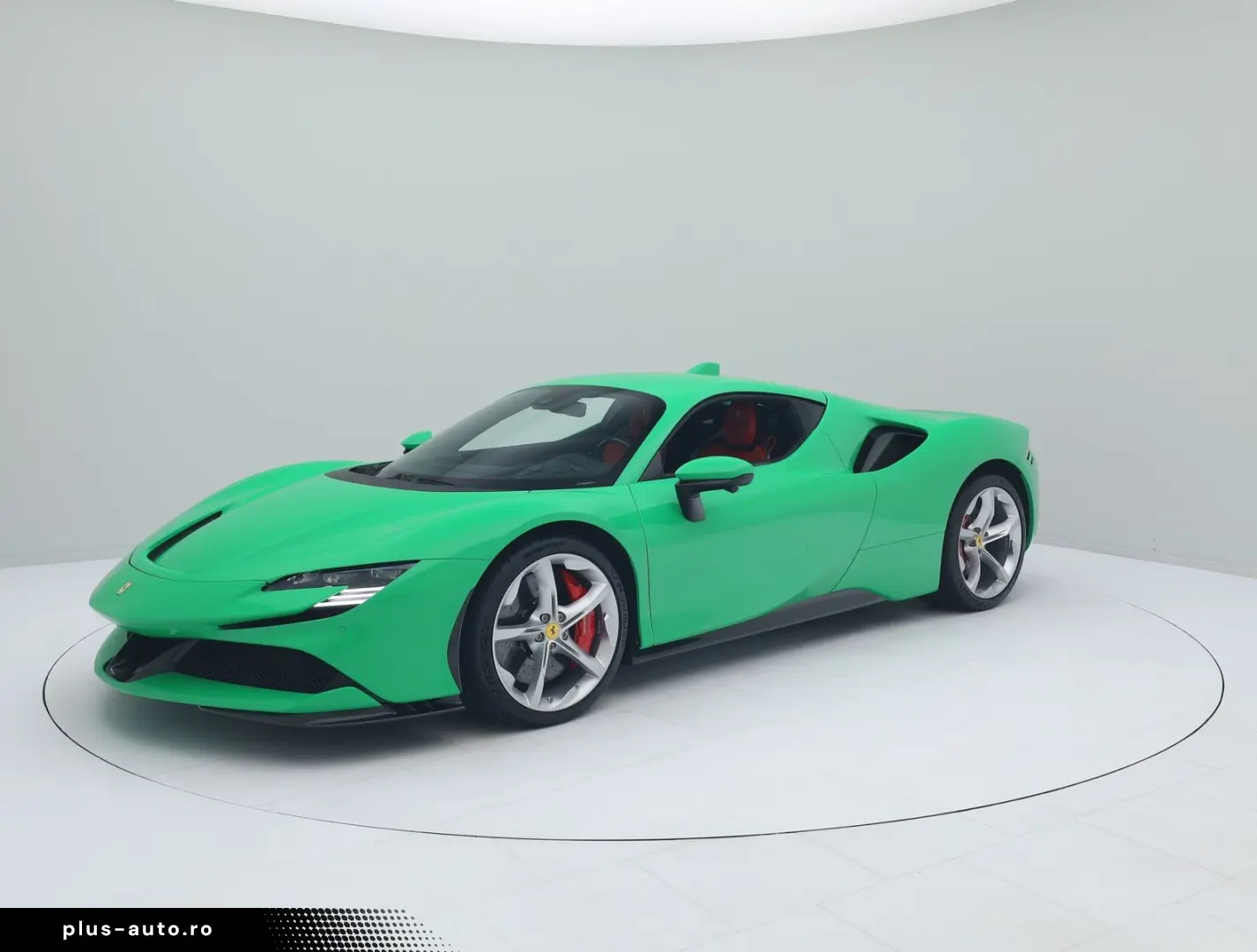 FERRARI SF90 Stradale - SIGNAL GREEN - FERRARI HAMBURG