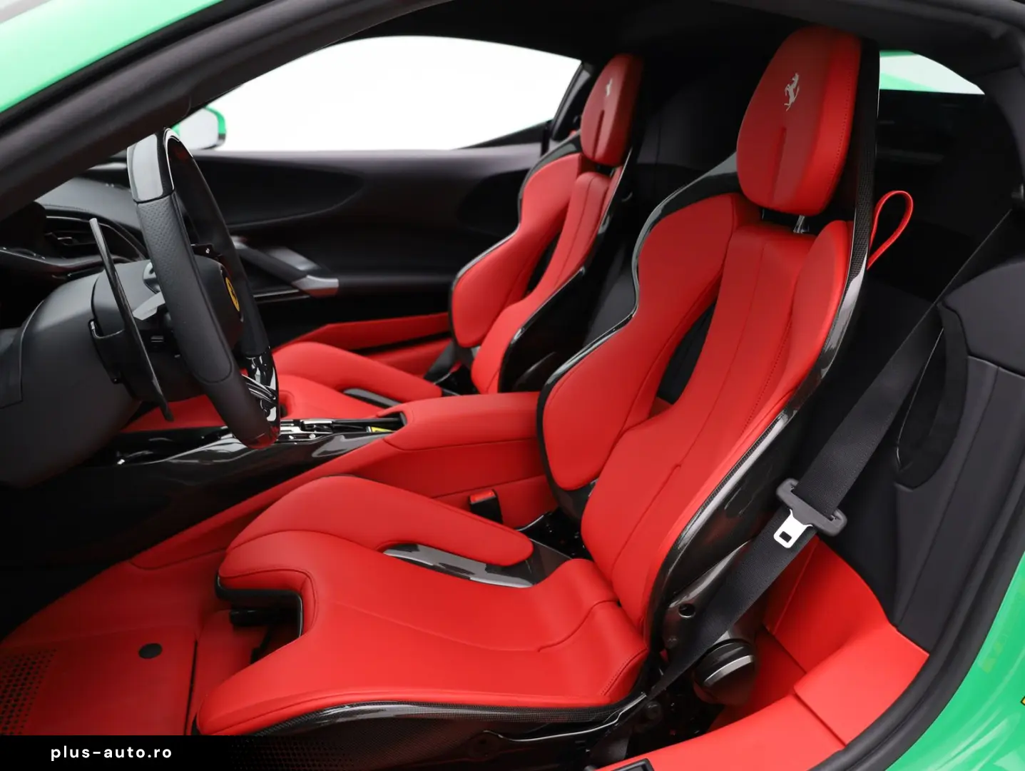 FERRARI SF90 Stradale - SIGNAL GREEN - FERRARI HAMBURG