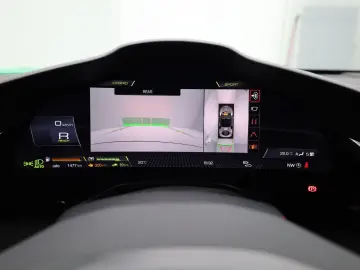 FERRARI SF90 Stradale - SIGNAL GREEN - FERRARI HAMBURG