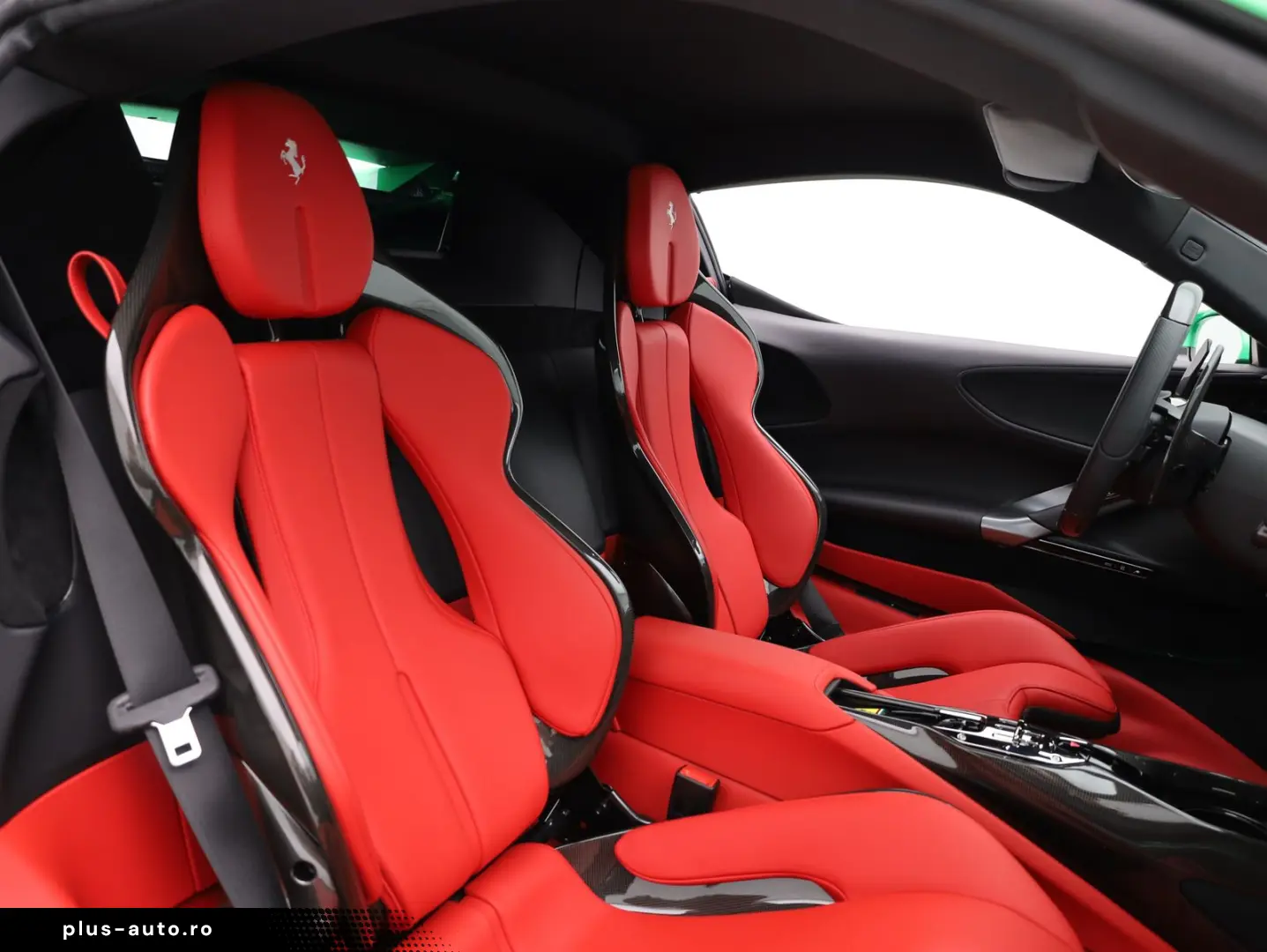 FERRARI SF90 Stradale - SIGNAL GREEN - FERRARI HAMBURG