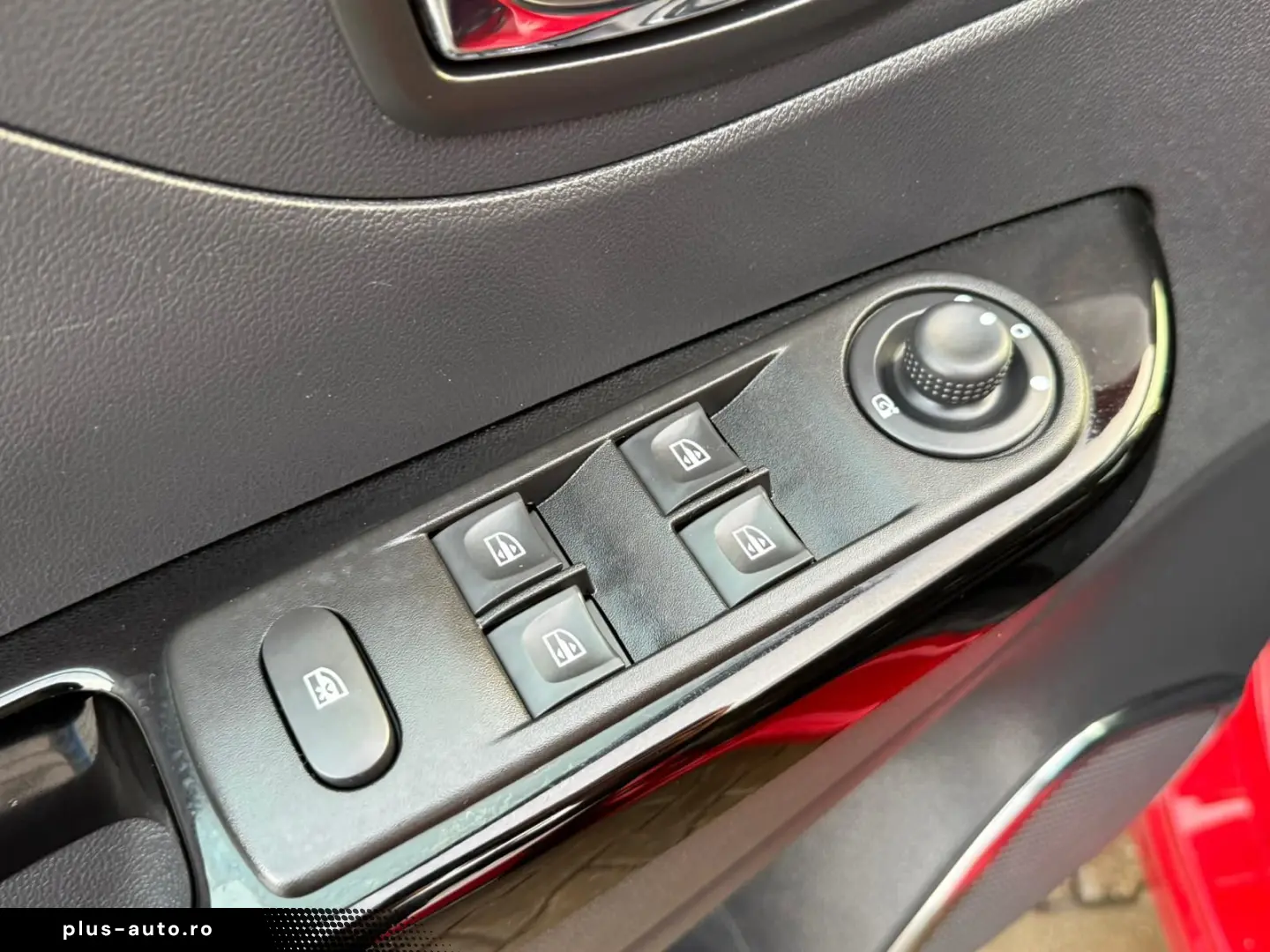 Renault Captur  Intens  1.2 Tce Cutie automata EDC