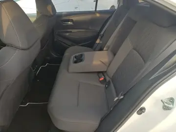 TOYOTA COROLLA 1.8 Hybrid 122 CP e-CVT Business