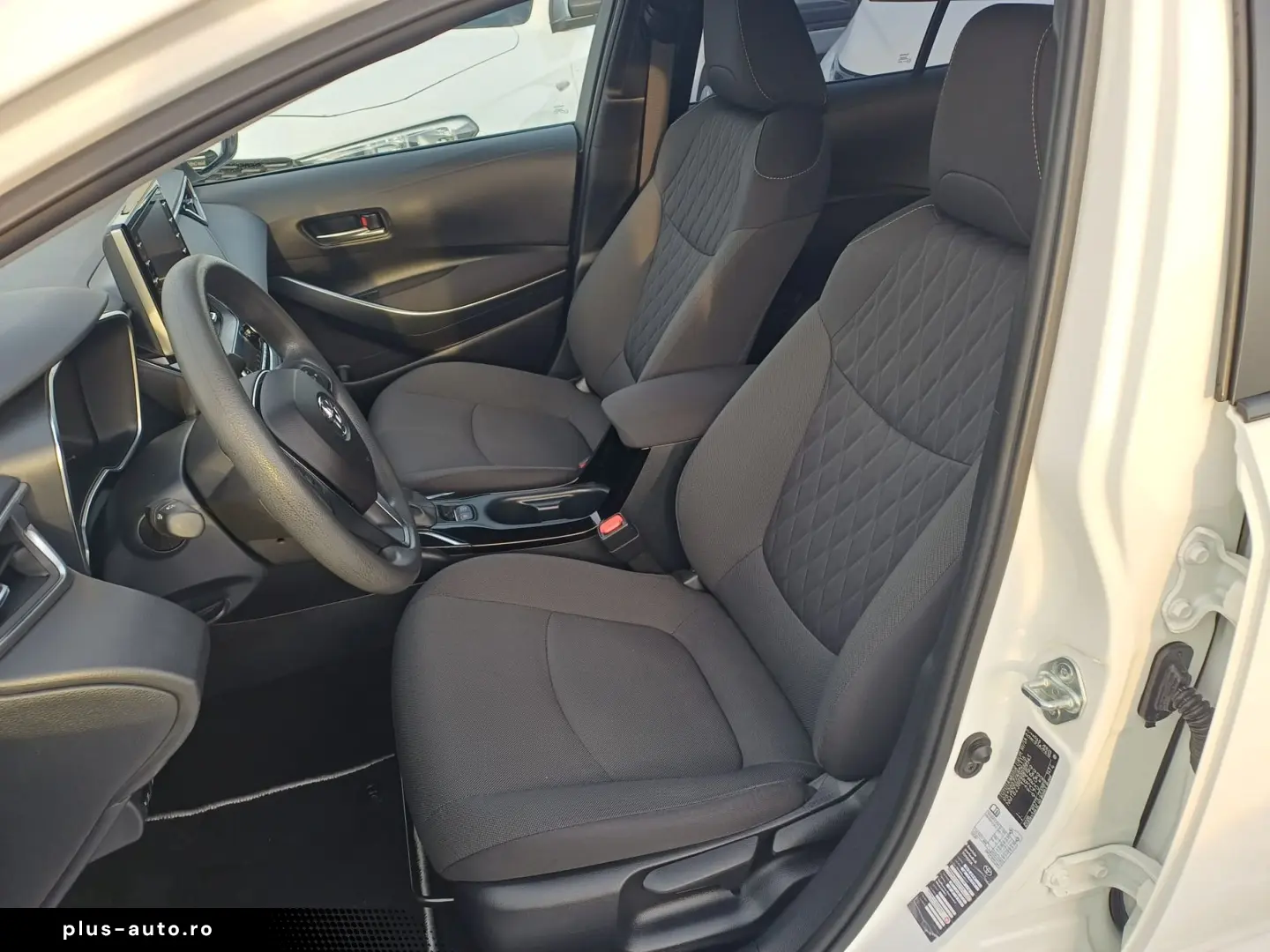 TOYOTA COROLLA 1.8 Hybrid 122 CP e-CVT Business