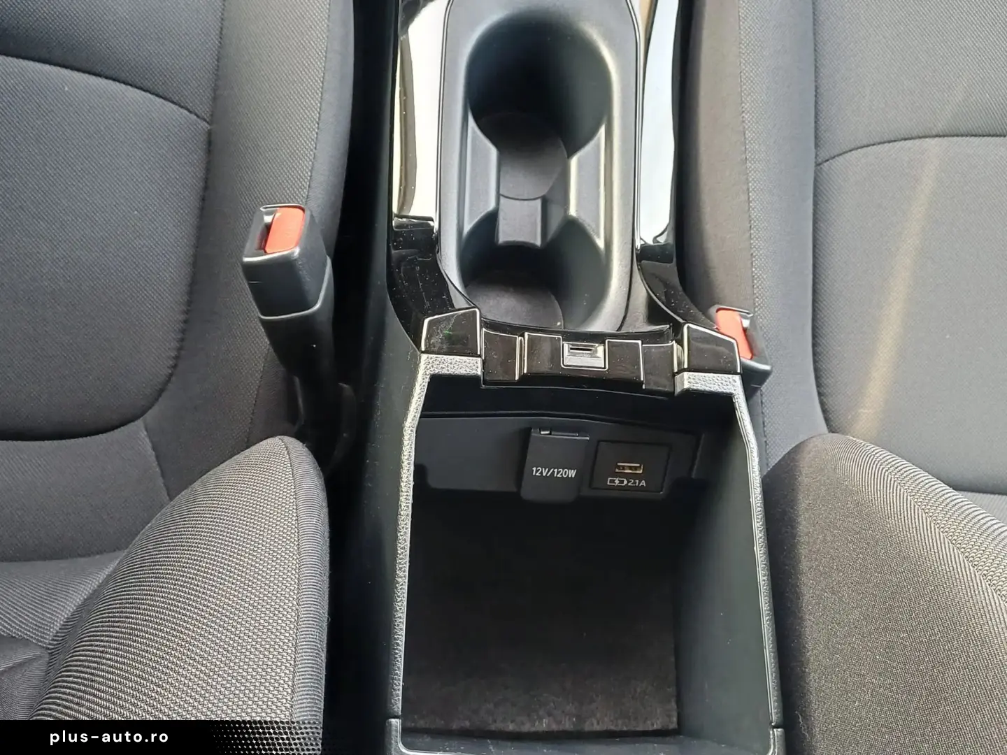 TOYOTA COROLLA 1.8 Hybrid 122 CP e-CVT Business