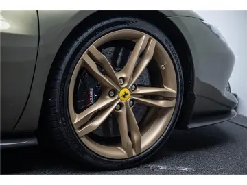 FERRARI 296 gtb 3.0 turbo v6 hybride 830 ch -