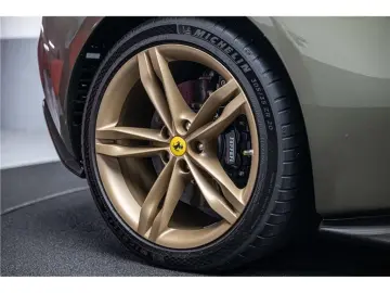 FERRARI 296 gtb 3.0 turbo v6 hybride 830 ch -