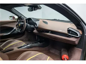 FERRARI 296 gtb 3.0 turbo v6 hybride 830 ch -