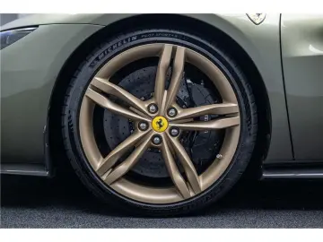 FERRARI 296 gtb 3.0 turbo v6 hybride 830 ch -