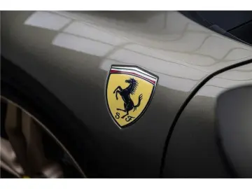 FERRARI 296 gtb 3.0 turbo v6 hybride 830 ch -