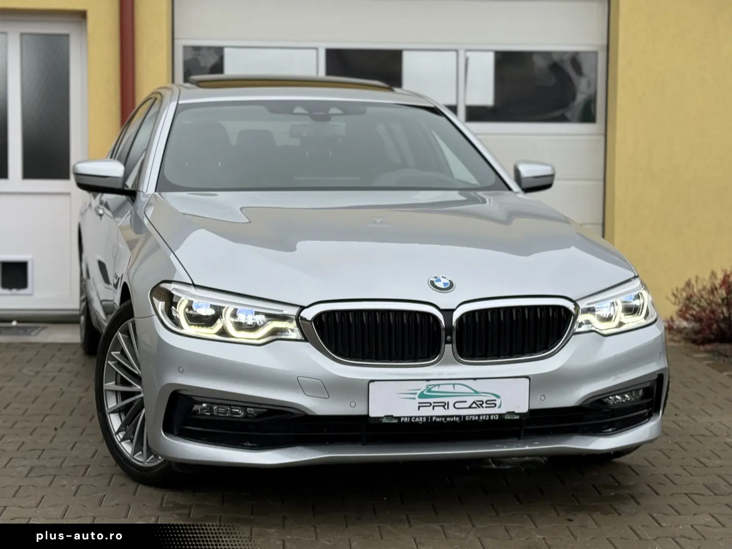 BMW Seria 5 G30 - 2.0d   Automat   Trapa   Camere 360   H&K