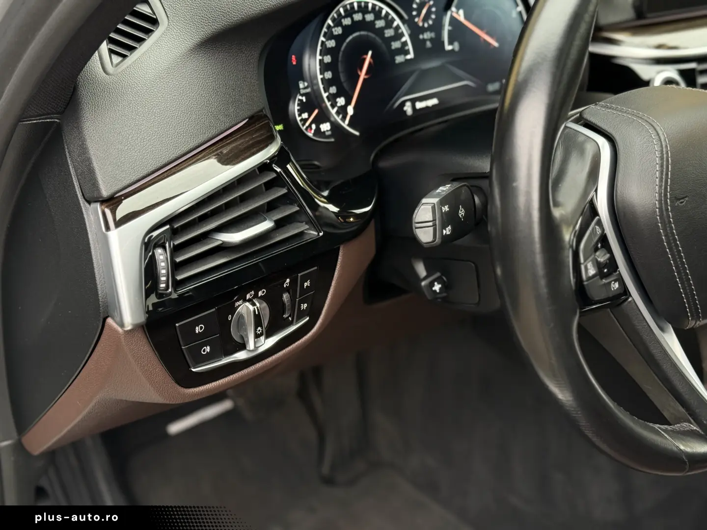 BMW Seria 5 G30 - 2.0d   Automat   Trapa   Camere 360   H&K