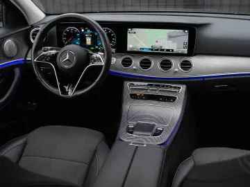 Mercedes-Benz E300 e 4Matic 9G-TRONIC Avantgarde