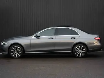 Mercedes-Benz E300 e 4Matic 9G-TRONIC Avantgarde