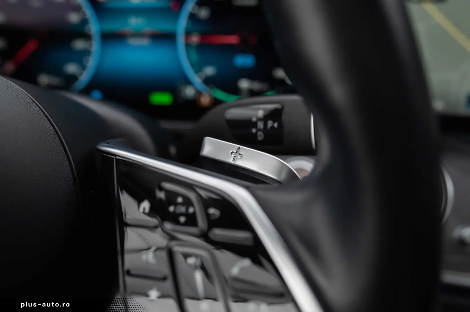 Mercedes-Benz E300 e 4Matic 9G-TRONIC Avantgarde