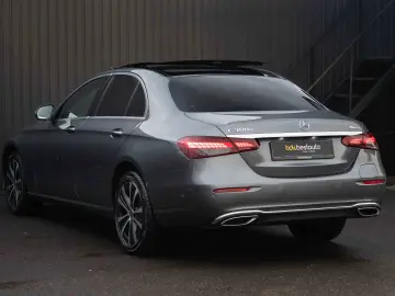 Mercedes-Benz E300 e 4Matic 9G-TRONIC Avantgarde
