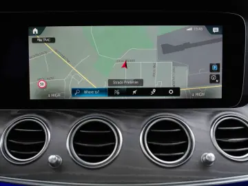 Mercedes-Benz E300 e 4Matic 9G-TRONIC Avantgarde