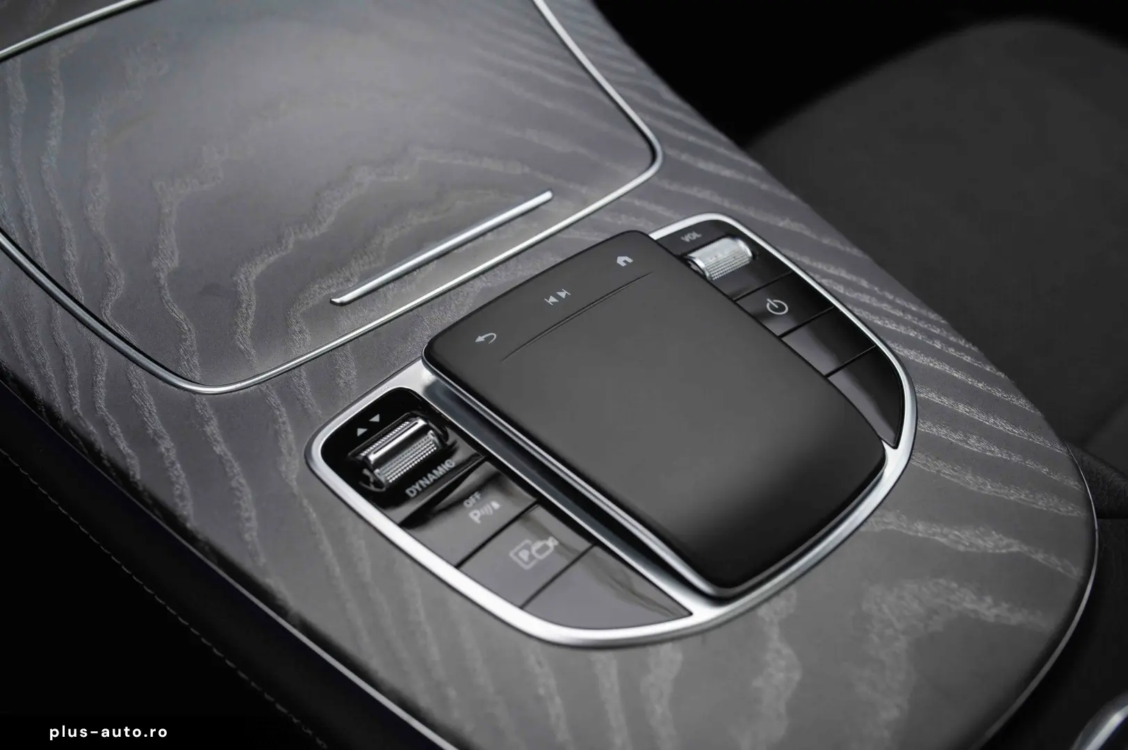 Mercedes-Benz E300 e 4Matic 9G-TRONIC Avantgarde