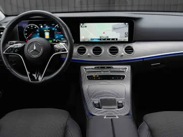 Mercedes-Benz E300 e 4Matic 9G-TRONIC Avantgarde