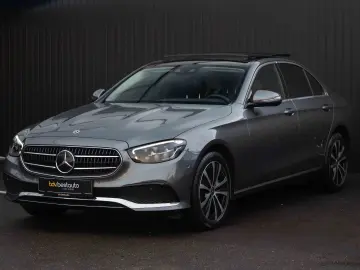 Mercedes-Benz E300 e 4Matic 9G-TRONIC Avantgarde