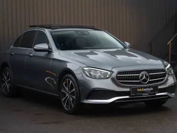 Mercedes-Benz E300 e 4Matic 9G-TRONIC Avantgarde