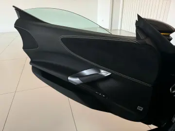 FERRARI SF90 Stradale      Ferrari Frankfurt