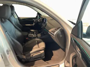 BMW X3 xDrive20i RFK PDC LCP DAB Tempomat Navi Shz