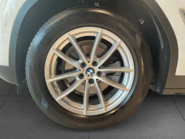 BMW X3 xDrive20i RFK PDC LCP DAB Tempomat Navi Shz