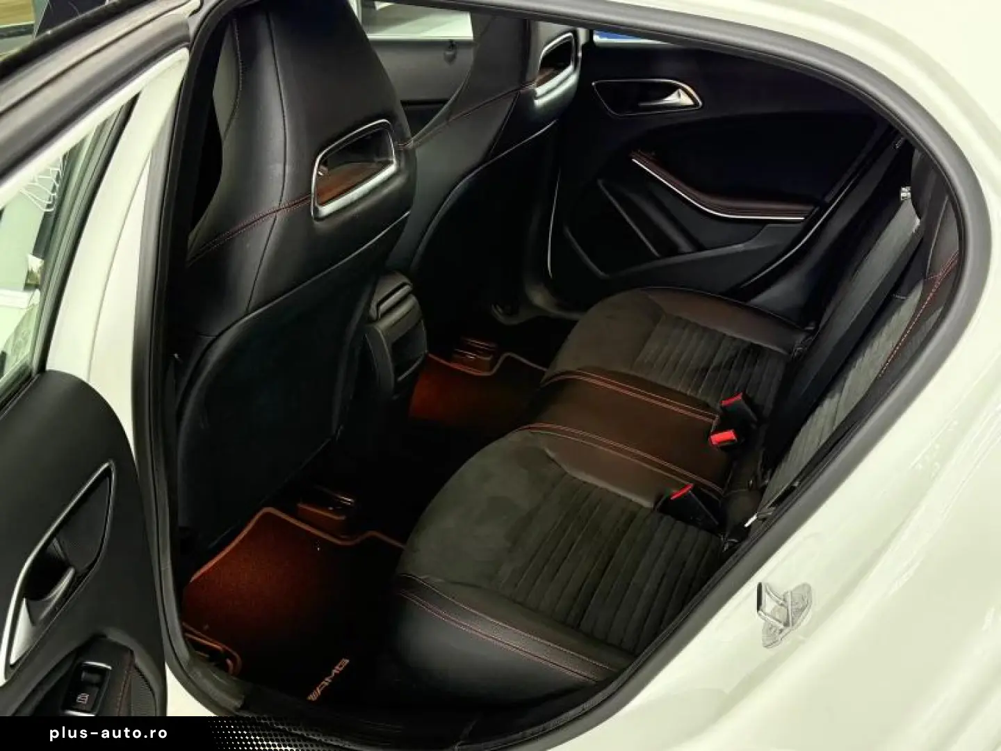 Mercedes-Benz GLA 200 AMG LINE