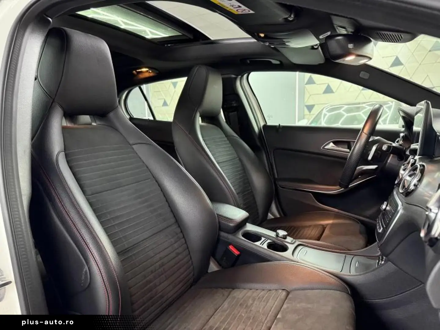 Mercedes-Benz GLA 200 AMG LINE