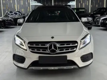 Mercedes-Benz GLA 200 AMG LINE