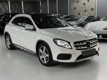 Mercedes-Benz GLA 200 AMG LINE