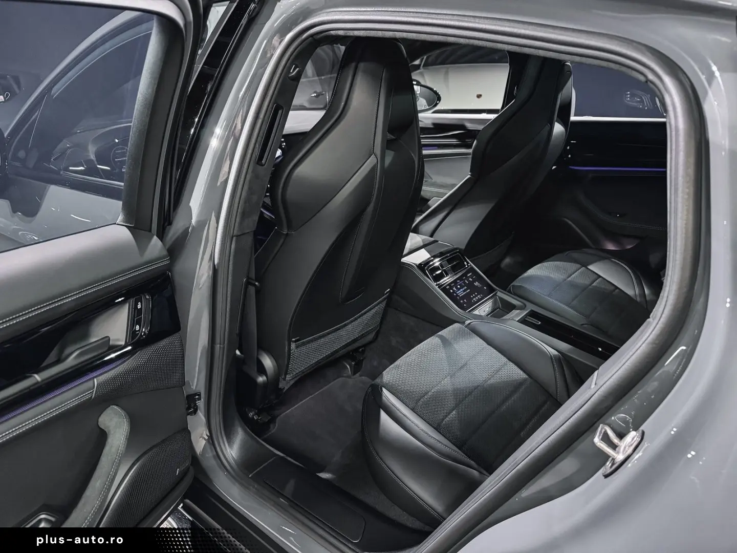 PORSCHE Panamera GTS Matrix Carbon InnoDrive Standheiz.