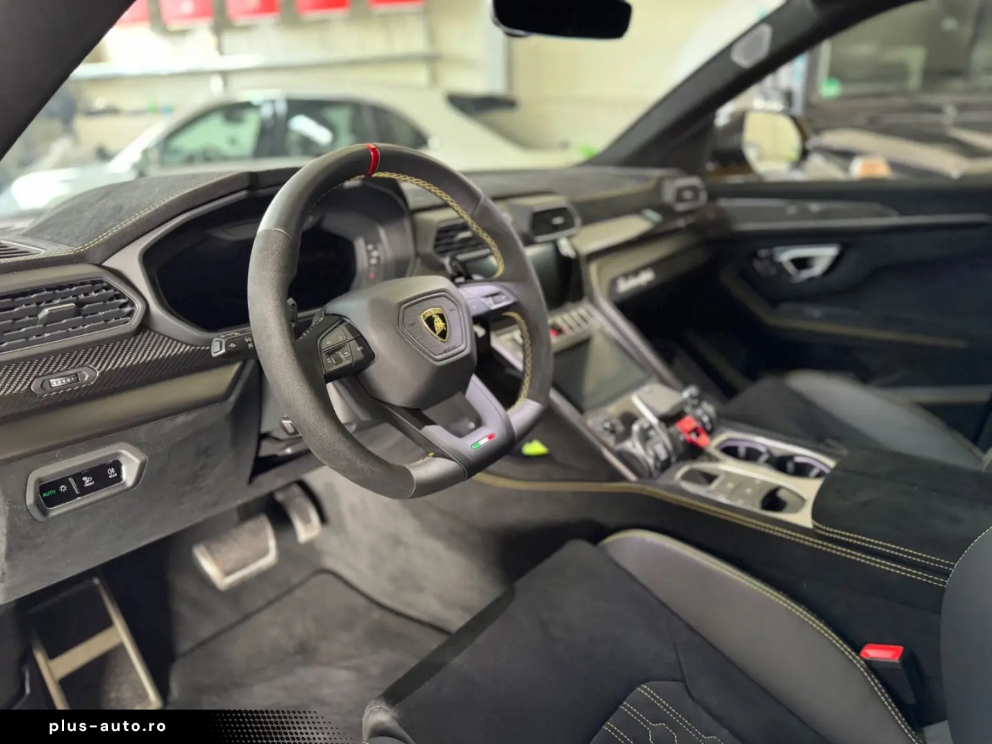 LAMBORGHINI Urus 4.0 V8 Performante CARBON BANG&OLUFSEN 23