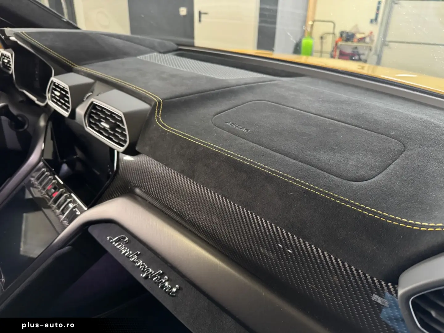 LAMBORGHINI Urus 4.0 V8 Performante CARBON BANG&OLUFSEN 23