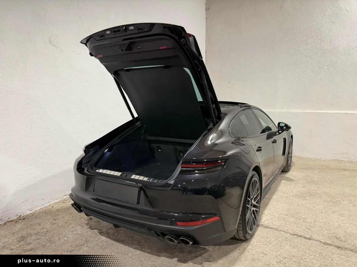 PORSCHE Panamera Turbo E-Hybrid