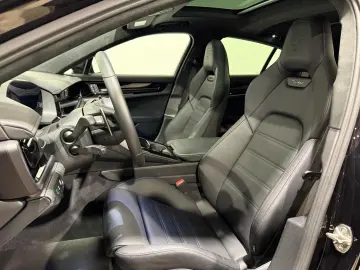 PORSCHE Panamera Turbo E-Hybrid