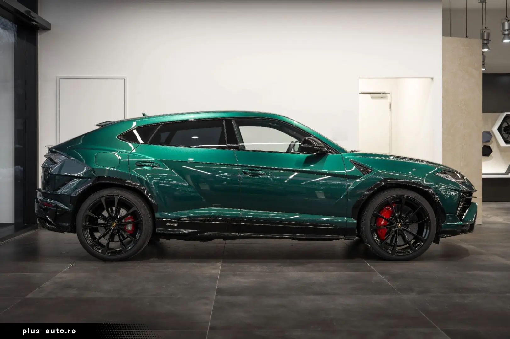 LAMBORGHINI Urus S 4.0 V8