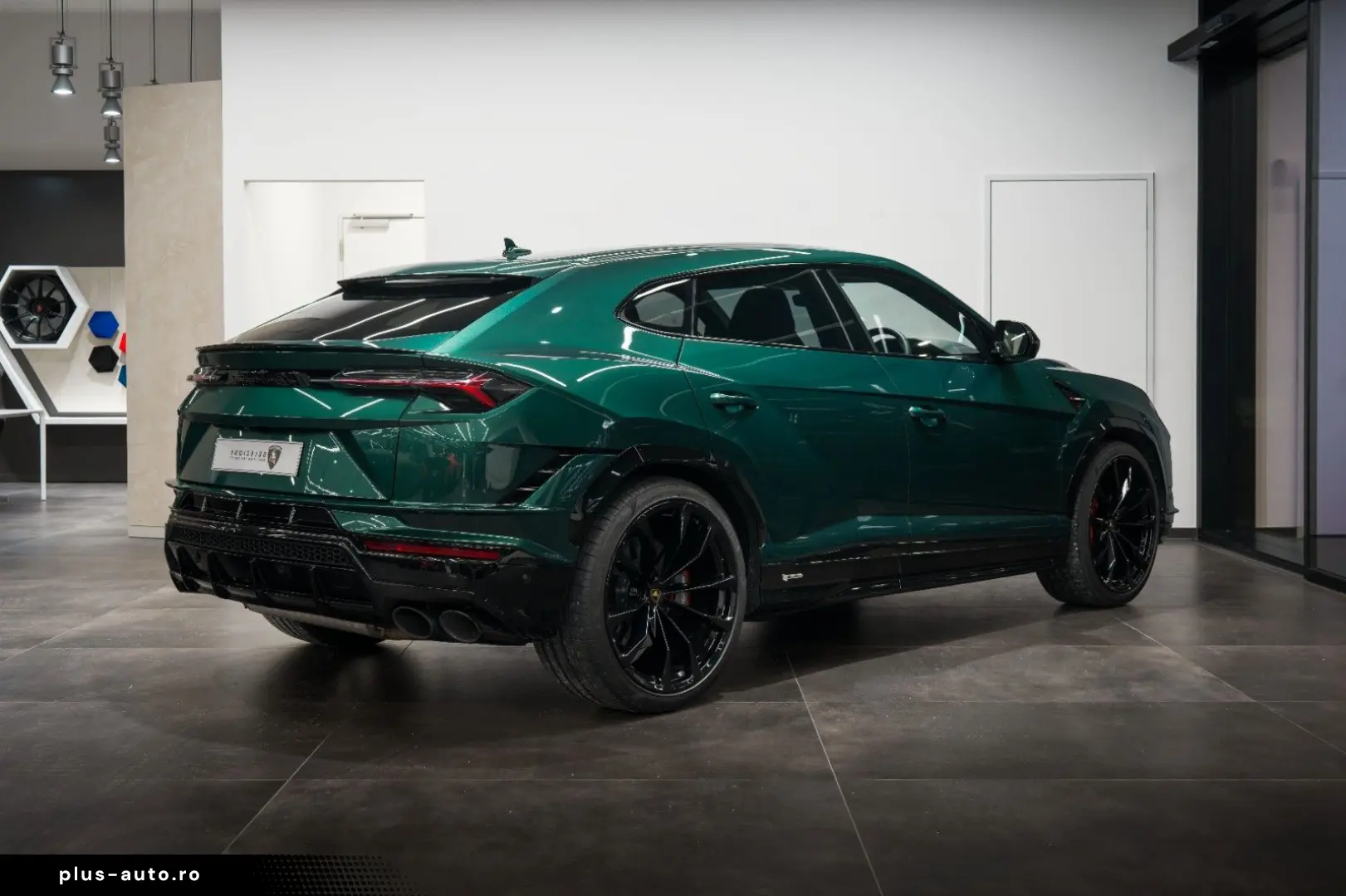 LAMBORGHINI Urus S 4.0 V8