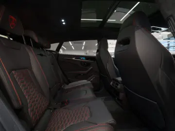 LAMBORGHINI Urus S 4.0 V8