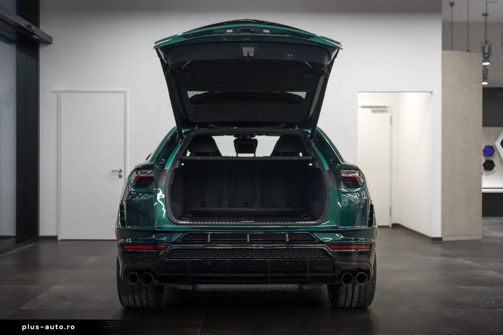 LAMBORGHINI Urus S 4.0 V8