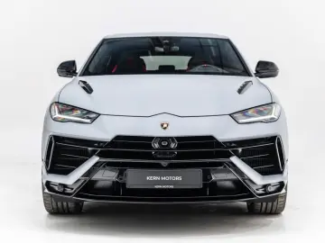 LAMBORGHINI Urus S Bang&Olufsen Panorama Qcittura