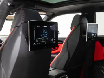 LAMBORGHINI Urus S Bang&Olufsen Panorama Qcittura