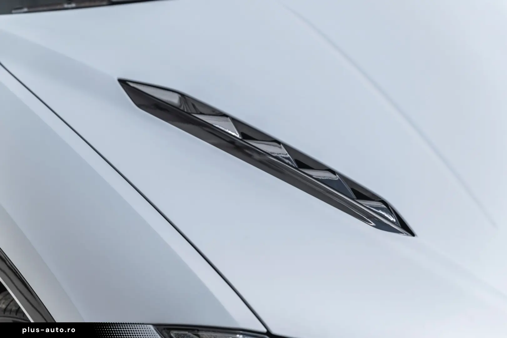 LAMBORGHINI Urus S Bang&Olufsen Panorama Qcittura