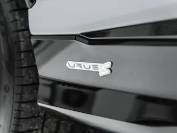 LAMBORGHINI Urus S Bang&Olufsen Panorama Qcittura